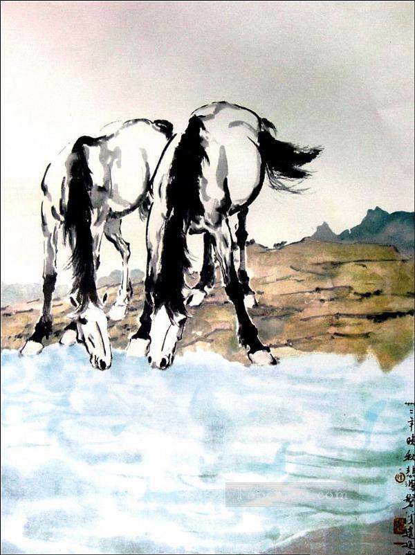 Los caballos Xu Beihong beben agua en la China tradicional Pintura al óleo